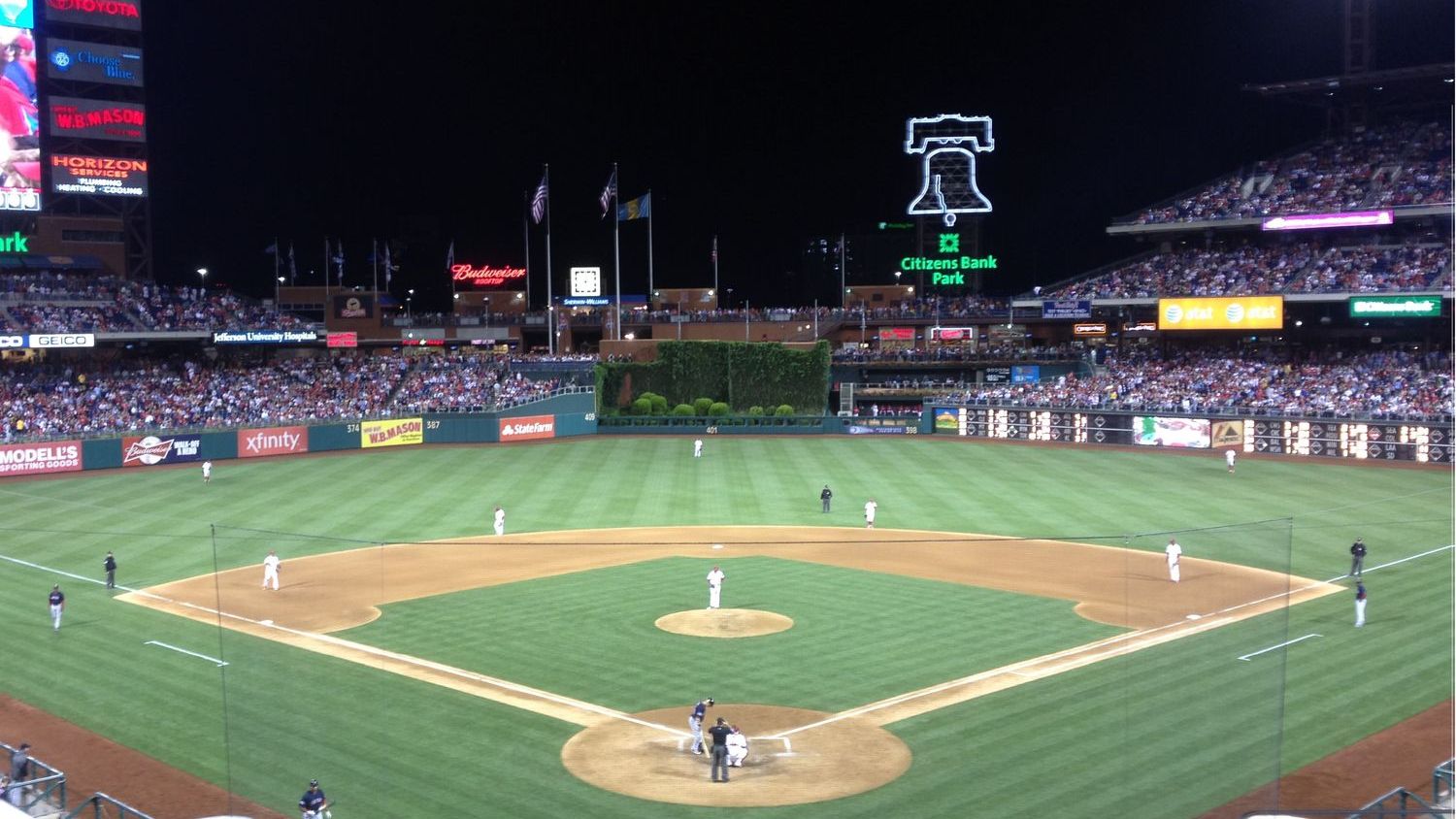 Phillies and Reds meet, winner claims 3-game series