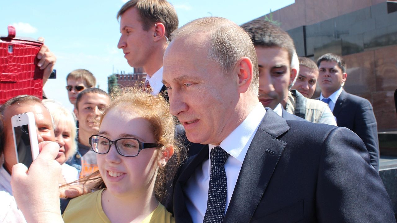 Xi Jinping recibe a Putin con alfombra roja y lanza una indirecta velada a EE.UU.